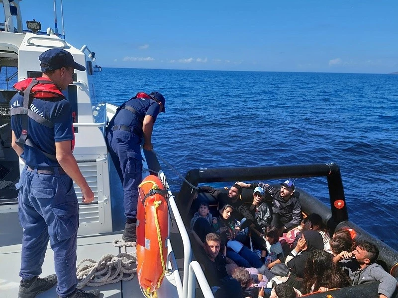 Bodrum’da 114 düzensiz göçmen karaya çıkarıldı: 3 gözaltı
