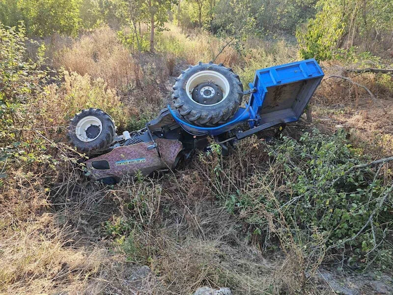 Bilecik’te traktör şarampole yuvarlandı: 1 ölü
