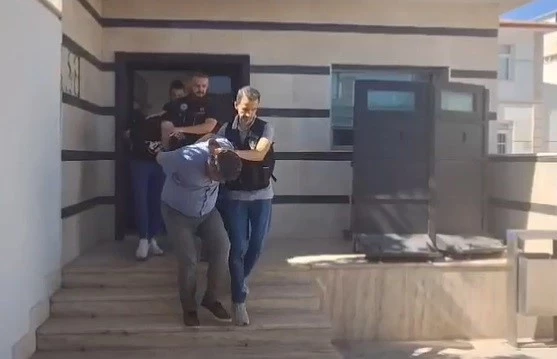 Uyuşturucu taşıyan avukatı narkotik polisi adım adım takip etmiş
