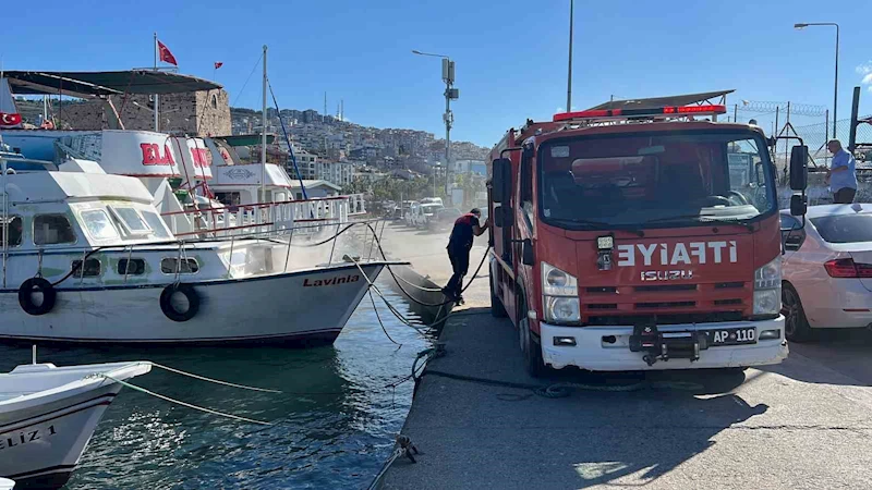 Sinop’ta tekne yangını
