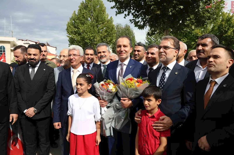 Yeniden Refah Partisi Genel Başkanı Erbakan: 