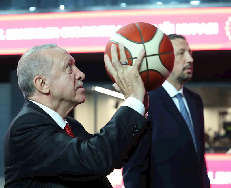 Cumhurbaşkanı Erdoğan: “İstanbul tarih, sanat ve sporun başkenti olacak”
