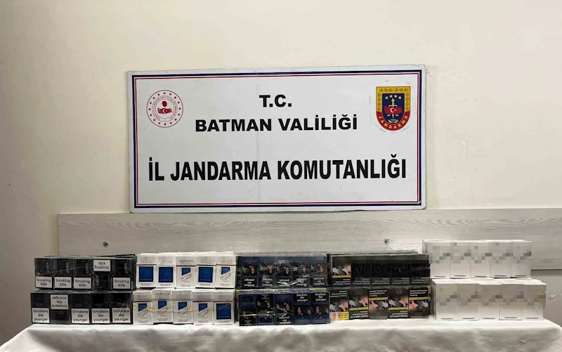 Yolcu minibüsünde kaçak sigara sevkiyatı jandarmaya takıldı
