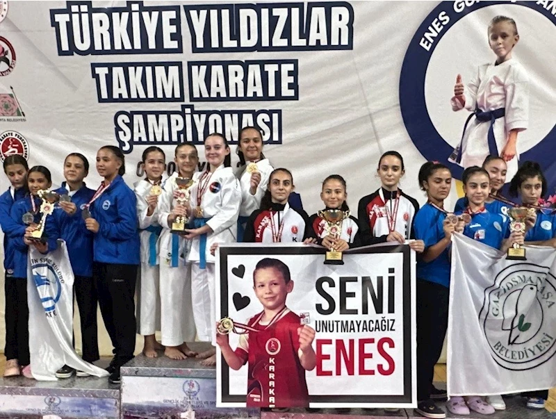 Tavşanlı Belediyesi Karate Takımı Türkiye şampiyonu oldu
