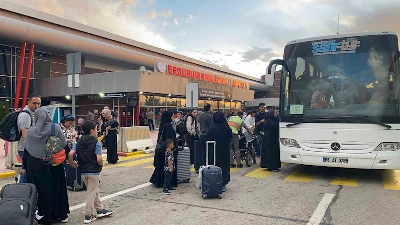 Erzurum Havalimanında bomba ihbarı seferleri iptal etti, yolcular beklemek zorunda kaldı
