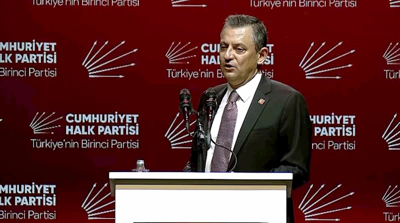 CHP Genel Başkanı Özel: “İmamoğlu’nu kimsenin insafına bırakmayız, herkes haddini bilecek”
