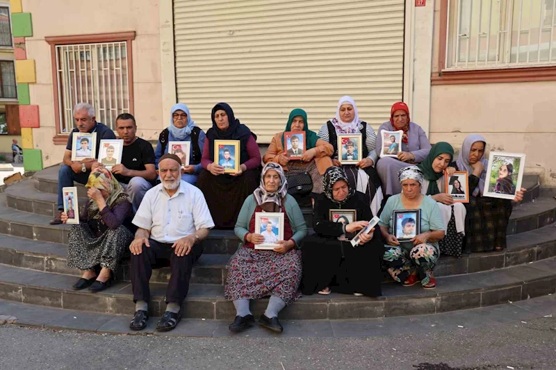 Diyarbakır’da ailelerin evlat nöbeti kararlılıkla sürüyor
