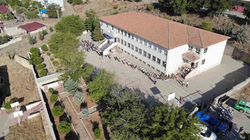 Kilis’te eğitimin ilk gününde geniş güvenlik önlemleri alındı
