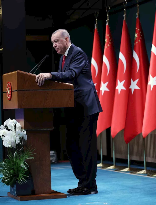 Cumhurbaşkanı Erdoğan: “2024 yılında kredi notu 3 kuruluşça artırılan tek ülke Türkiye oldu.”
