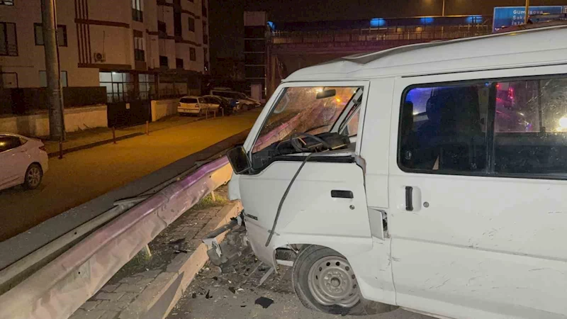 Alkollü ve ehliyetsiz sürücünün kullandığı araç kontrolden çıkıp karşı şeride geçti
