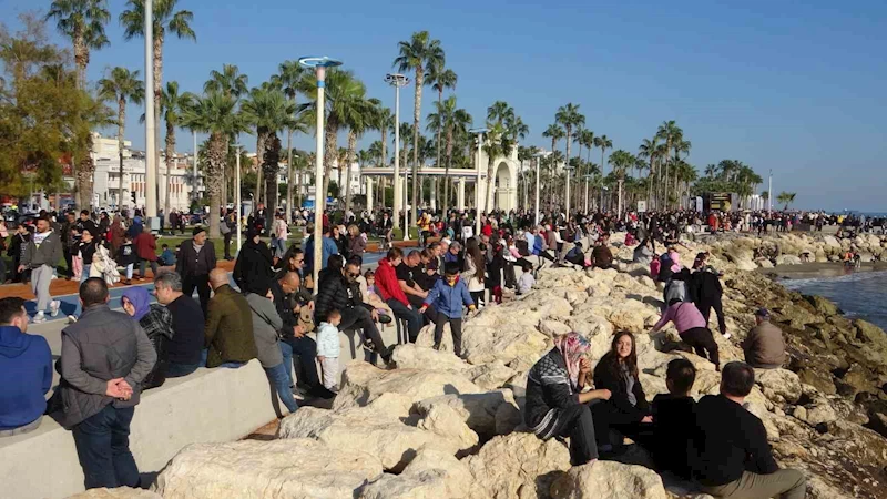 SOLOTÜRK, Mersin’de prova uçuşu yaptı
