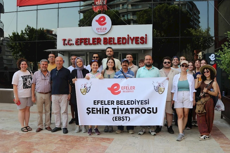 Efeler’in sanat yüzlerine ödül
