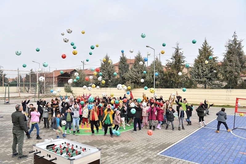 Yeşilyurt Belediyesi’nin ‘Spor İstasyonları’ projesine yoğun ilgi
