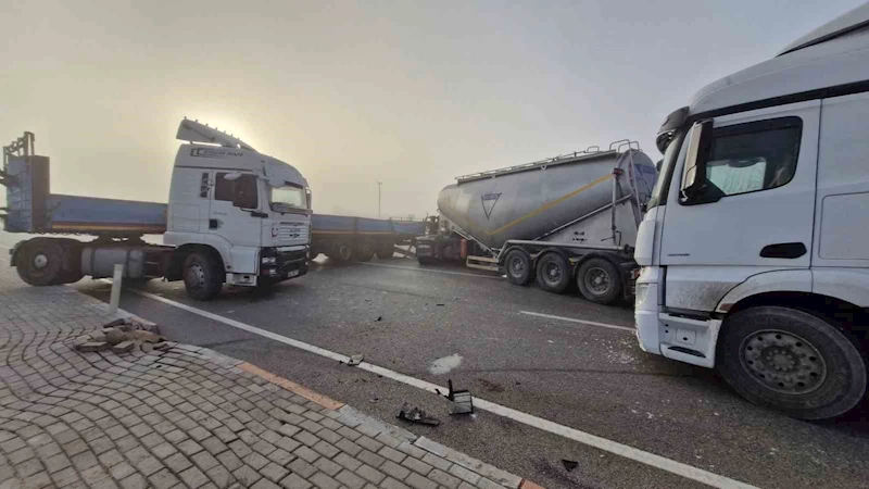 Karaman’da 13 aracın karıştığı zincirleme kazada 7 kişi yaralandı
