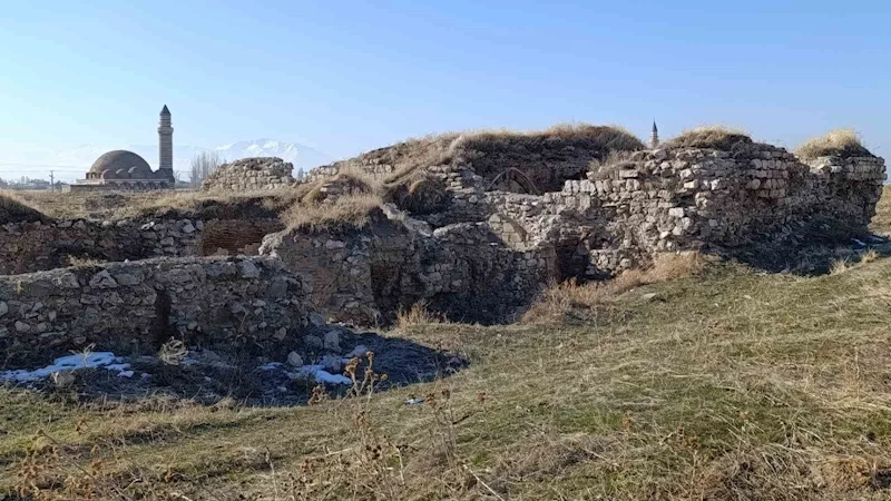 Eski Van Şehri görkemli geçmişine kavuşuyor
