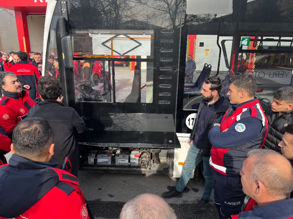 Kayseri itfaiyesine elektrikli araç arızalarına müdahale eğitimi