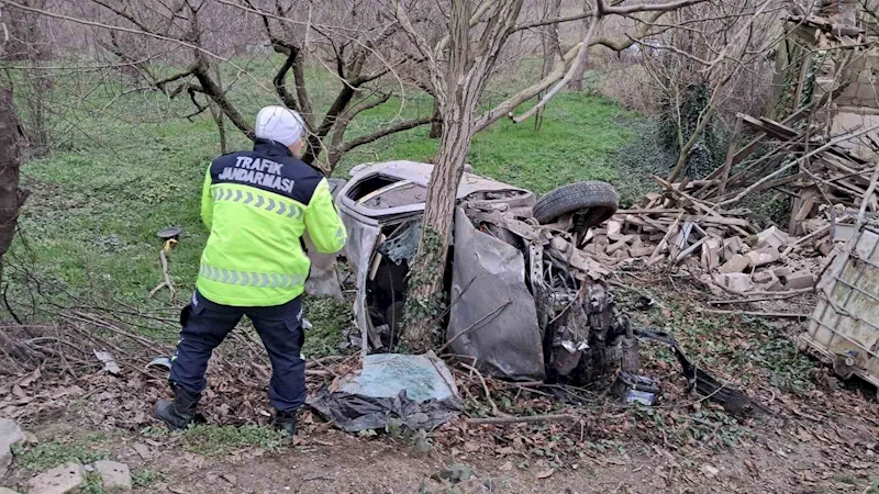 İznik yolunda feci kaza: 1’i ağır 4 yaralı
