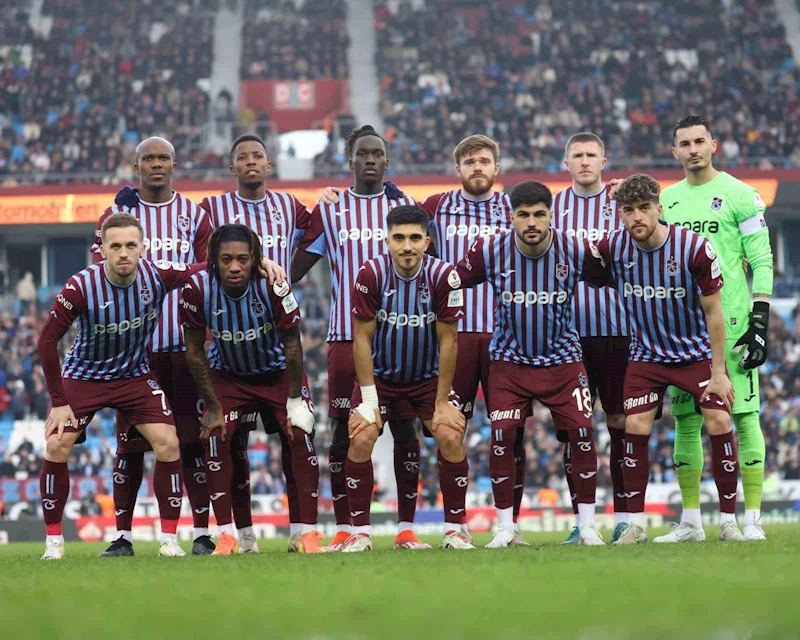 Trendyol Süper Lig: Trabzonspor: 1 - Antalyaspor:0  (İlk yarı)
