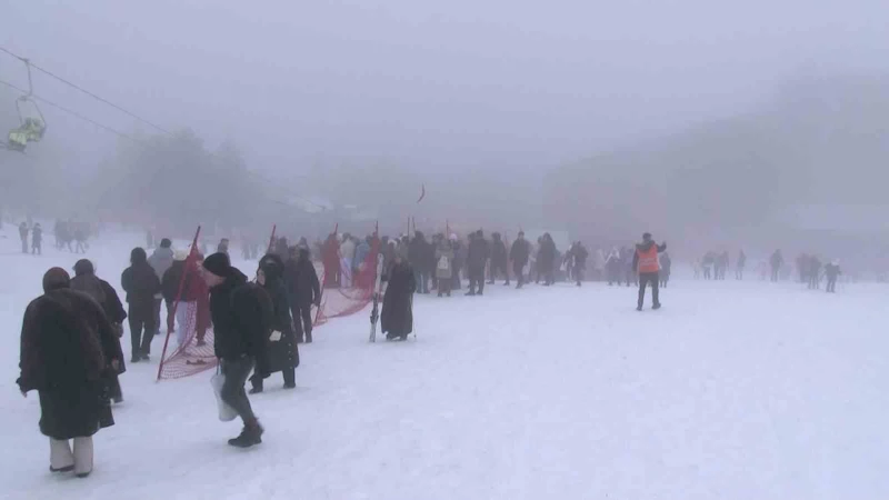 Beyaz cennet Uludağ, sezonun en yoğun dönemlerini yaşıyor
