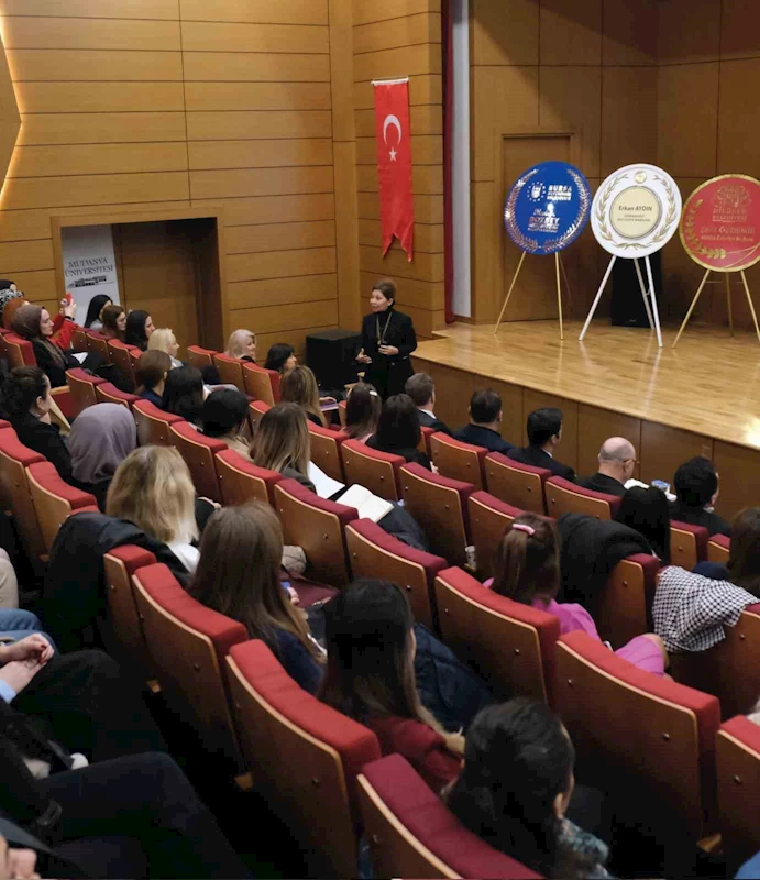 Mudanya Üniversitesi’nde yeni dünyada çocuk olmak semineri gerçekleştirildi
