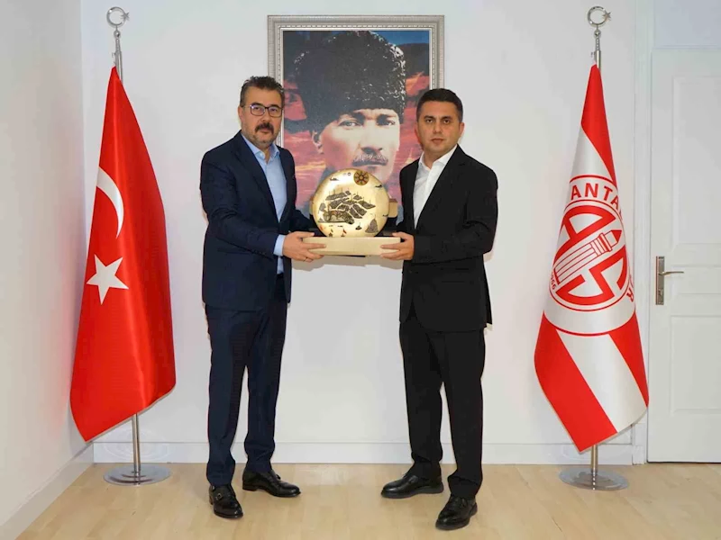 Antalyaspor Kulübü’nde devir teslim gerçekleşti
