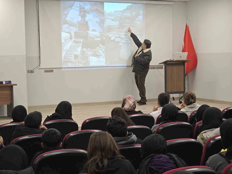 Arslantepe’nin tarihi yolculuğu öğrencilerle buluşuyor
