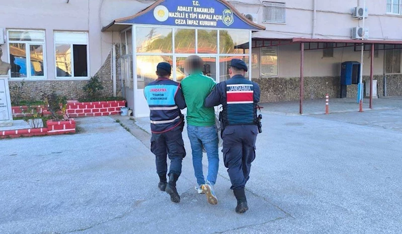 Aydın’da 38 aranan şahıs jandarmaya takıldı
