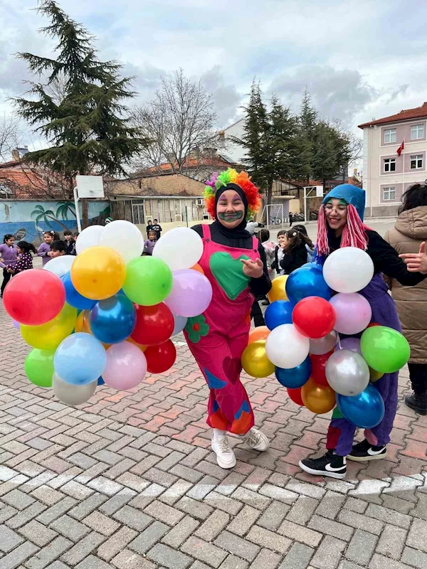 Minikler dönem sonu etkinliğinde doyasıya eğlendi
