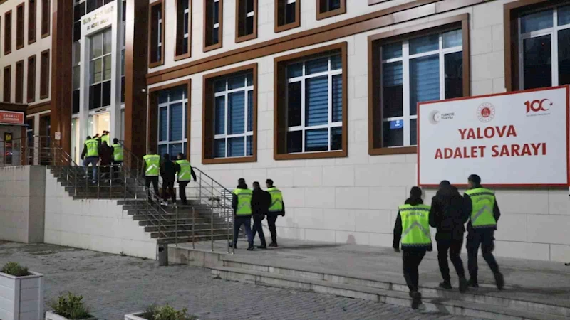 Yalova merkezli 4 ildeki göçmen kaçakçılığı operasyonunda 8 tutuklama
