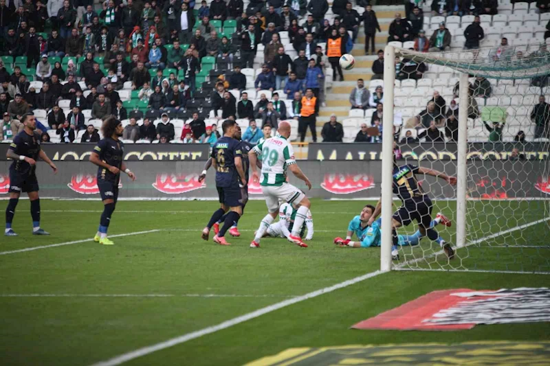 Trendyol Süper Lig: Konyaspor: 1 - Kasımpaşa: 0 (İlk yarı)
