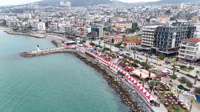 Kuşadası’nda Karadeniz rüzgarı esti
