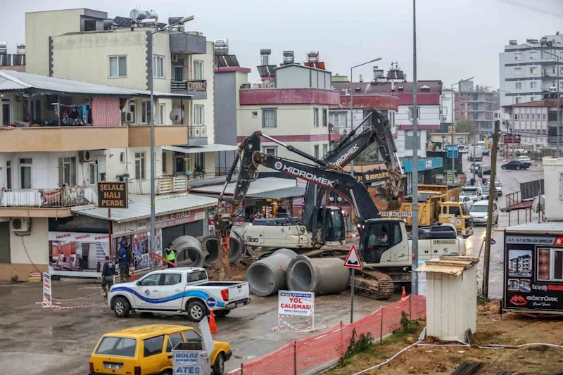 Şelale Mahallesi’nde drenaj hattı yenilendi
