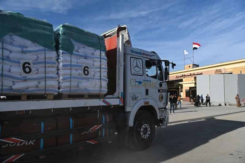 BM: “Ateşkesin ilk gününde 630 insani yardım tırı Gazze Şeridi’ne girdi”
