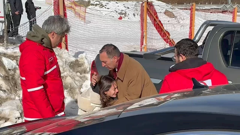 Alevlere teslim olan otelde acı bekleyiş
