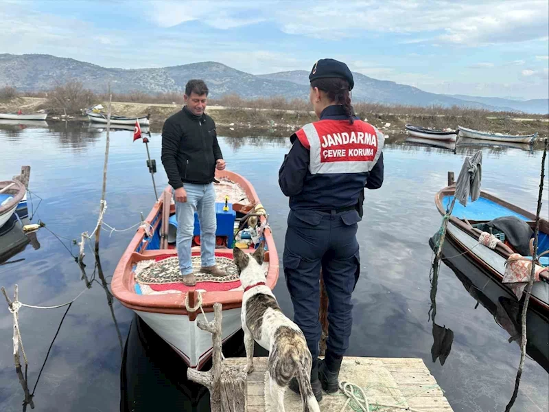 Jandarma ekiplerinden Bafa Gölü’nde kontrol
