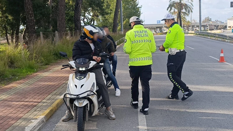 Antalya’da 74 ekip, 163 personelle motosiklet uygulaması
