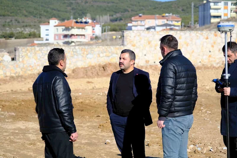 Akdağmadeni Belediyesi, çevre düzenleme çalışmalarına devam ediyor
