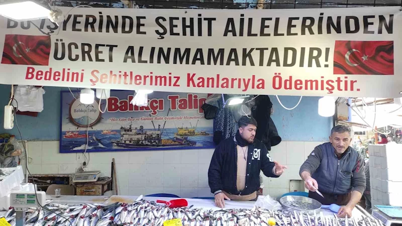 Balıkçıdan örnek davranış: Şehit ailelerine ücretsiz balık
