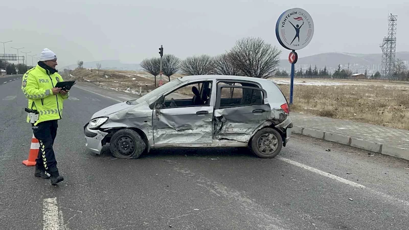 Elazığ’da trafik kazası: 1’i ağır 3 yaralı
