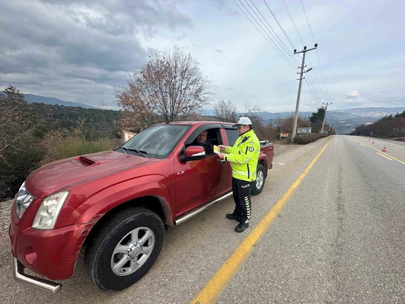 Karacasu emniyeti, sürücülere trafik güvenliği konusunda uyarılarda bulundu
