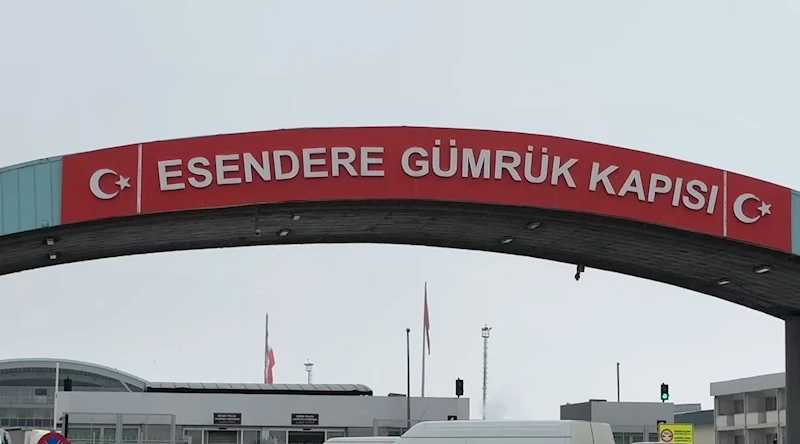 Bulduğu cüzdanı Türkiye’ye getirerek sahibine teslim etti
