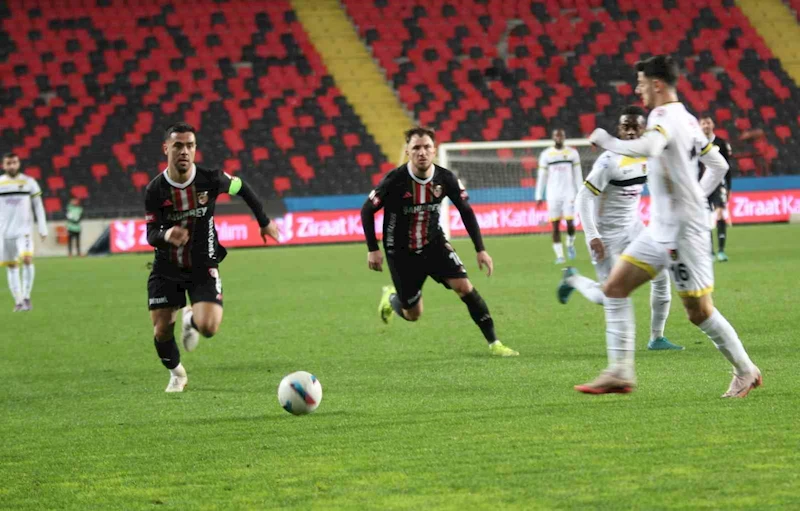 Ziraat Türkiye Kupası: Gaziantep FK: 1 - İstanbulspor: 0 (İlk yarı)
