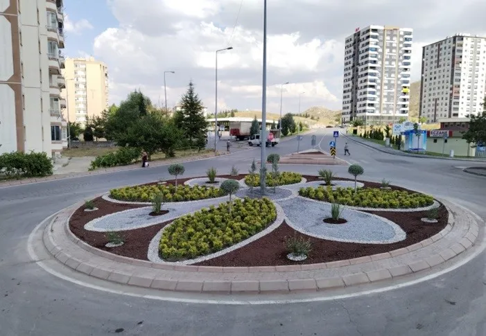 Melikgazi hem renkleniyor, hem tasarruf ediyor