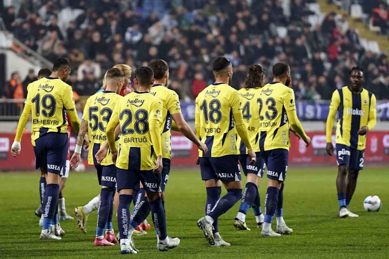 Ziraat Türkiye Kupası: Kasımpaşa: 0 - Fenerbahçe: 3 (İlk yarı)
