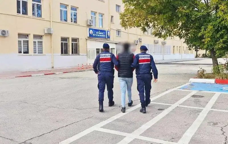 Uşak jandarmasından uyuşturucu operasyonu
