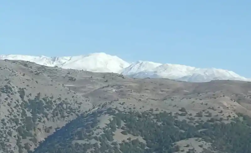 Tunceli’de Kırklar Dağı’na mevsimin ilk karı düştü
