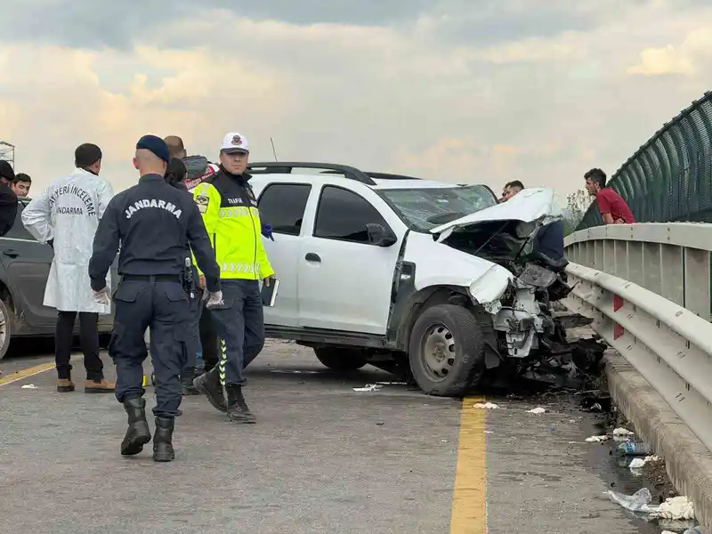 Otoyol üzerindeki köprüde feci kaza: Göreve giden 2 jandarma şehit oldu
