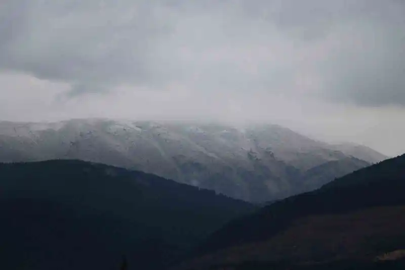 Ilgaz Dağı mevsimin ilk karı ile beyaza büründü
