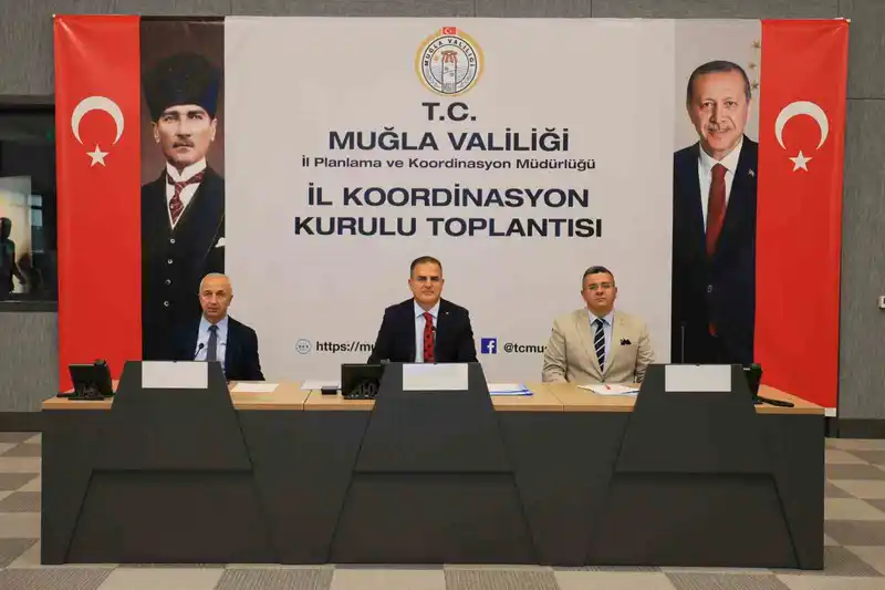 Vali Akbıyık’tan eski tip sürücü belgesi uyarısı
