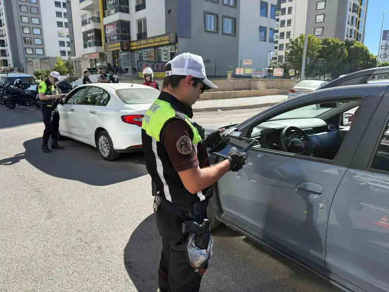 Diyarbakır’da ’çocuk ve gençlerin korunmasına yönelik’ huzur uygulaması
